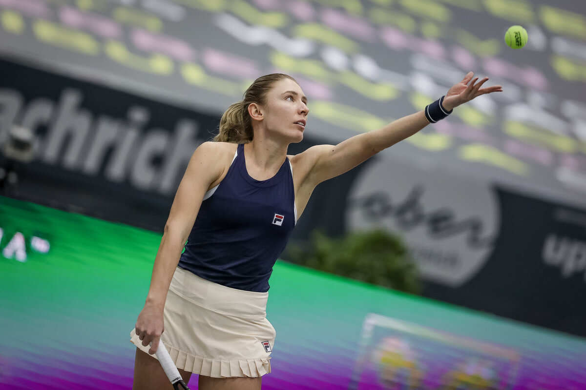 WTA Linz Favoritinnen ziehen ins Halbfinale ein ·