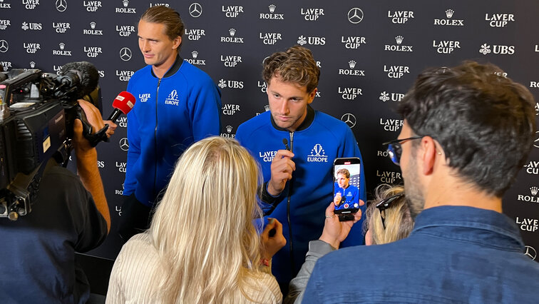 Alexander Zverev und Casper Ruud in der Mixed Zone beim Laver Cup