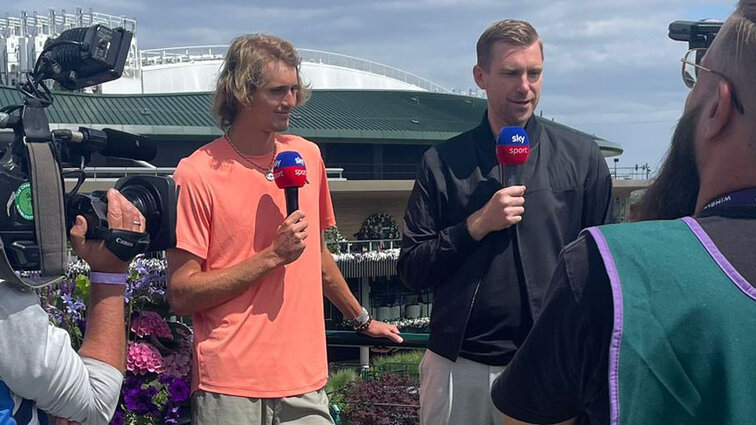 Ziemlich auf Augenhöhe: Alexander Zverev und Per Mertesacker in Wimbledon