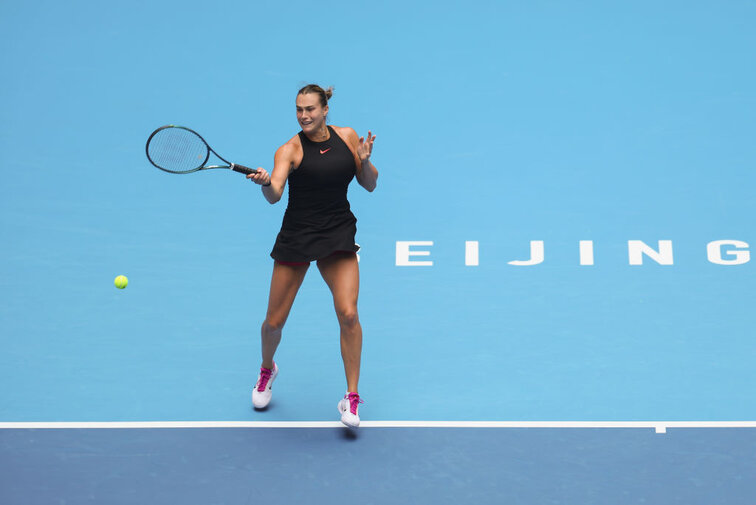 Aryna Sabalenka steht in Peking in der dritten Runde