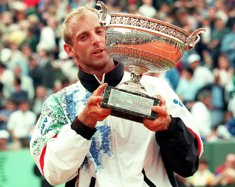 Dieser French-Open-Pokal von Thomas Muster könnte bald auch ihnen gehören - das nötige Kleingeld vorausgesetzt