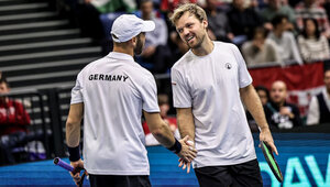 Tim Pütz und Kevin Krawietz beim Erstrunden-Treffen im Davis Cup 2024 in Tatabanya