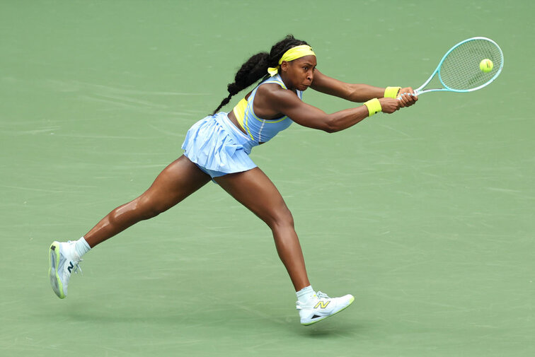 Coco Gauff siegte gegen Clara Burel in der zweiten Runde beim Masters in Peking.