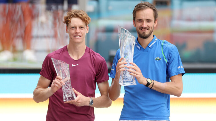 Finalist Jannik Sinner (l.) und Champion Daniil Medvedev (r.) in Miami 2023