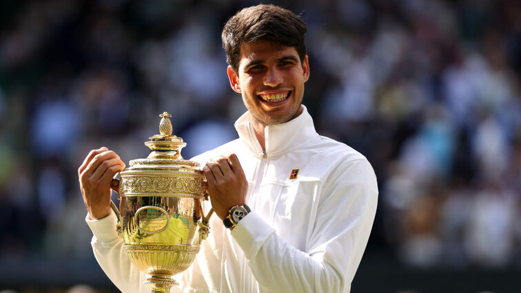 Neben einem legendären Pokal hat Carlos Alcaraz in Wimbledon auch ein sehr ordentliches Preisgeld bekommen