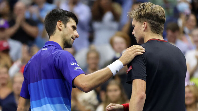 Novak Djokovic und Jenson Brooksby bei den US Open 2021