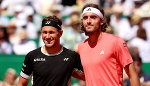 Casper Ruud und Stefanos Tsitsipas schlagen beim Laver Cup