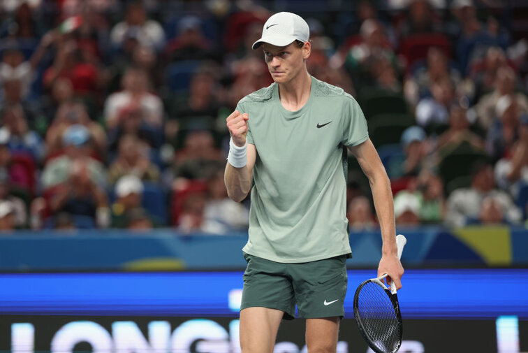 Jannik Sinner hat das Endspiel des ATP-Masters-1000-Turniers in Shanghai gegen Novak Djokovic gewonnen