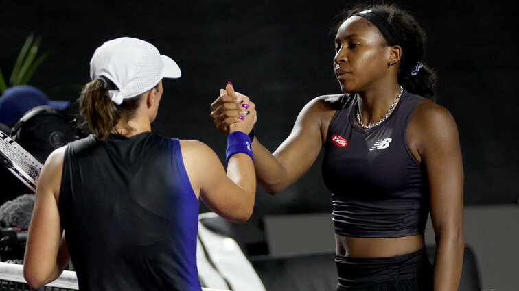 Iga Swiatek hat gegen Coco Gauff mal wieder einen Blitzstart hingelegt