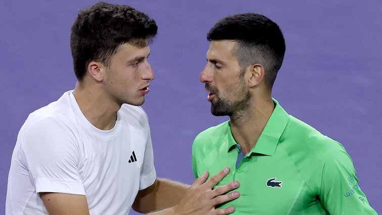 Luca Nardi und Novak Djokovic am Montag in Indian Wells