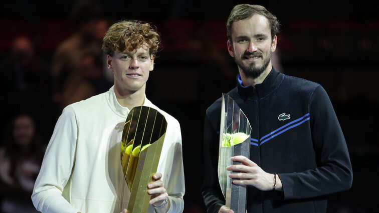 Im Finale der Australian Open werden sich Jannik Sinner und Daniil Medvedev zum 10-ten Mal gegenüberstehen.