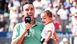 Roberto Bautista Agut mit Sohn Roberto in Kitzbühel 2022