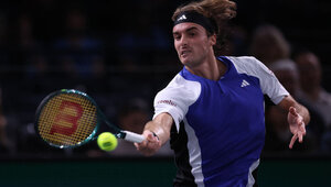 Stefanos Tsitsipas steht in Paris-Bercy im Viertelfinale