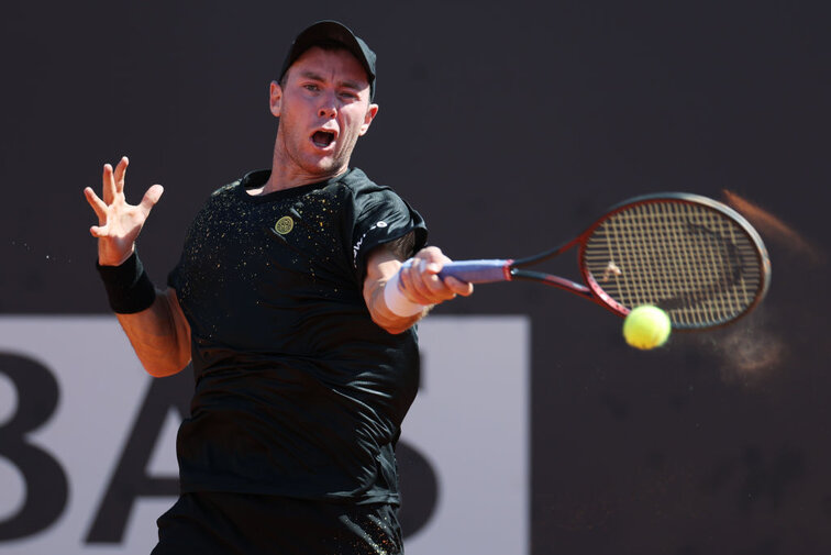 Dominik Koepfer setzte sich in drei Tiebreak-Sätzen gegen Milos Raonic durch