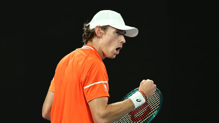 Alex de Minaur wird in Melbourne vom Publikum unterstützt.