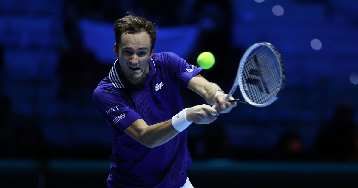 ATP Finals: Defending champion Daniil Medvedev turns the match against ...