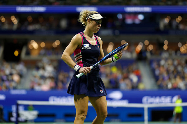 Platz 7: Laura Siegemund in FILA. Klassich, nicht aufdringlich und von Laura mit klassischer Anmut getragen