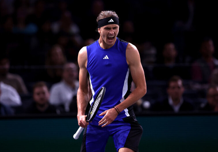 Alexander Zverev steht nach einem Zweisatz-Sieg über Tallon Griekspoor im Achtelfinale des Turniers in Paris-Bercy