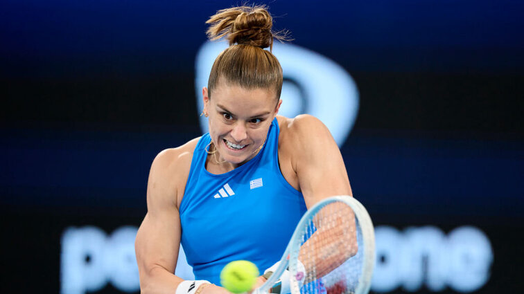 Mit einer starken Vorstellung bringt Maria Sakkari Griechenland mit 1:0 in Führung.