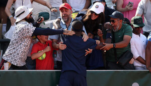 Da hatte Frances Tiafoe seinen Schläger noch fest im Griff Da hatte Frances Tiafoe seinen Schläger noch fest im Griff