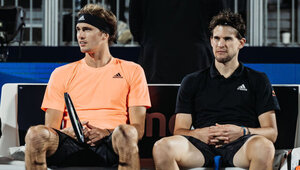 Alexander Zverev und Dominic Thiem bei einem Schaukampf im Jahr 2022