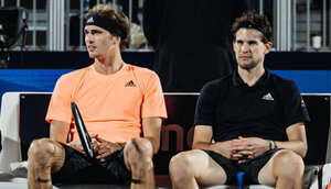 Alexander Zverev und Dominic Thiem bei einem Schaukampf im Jahr 2022