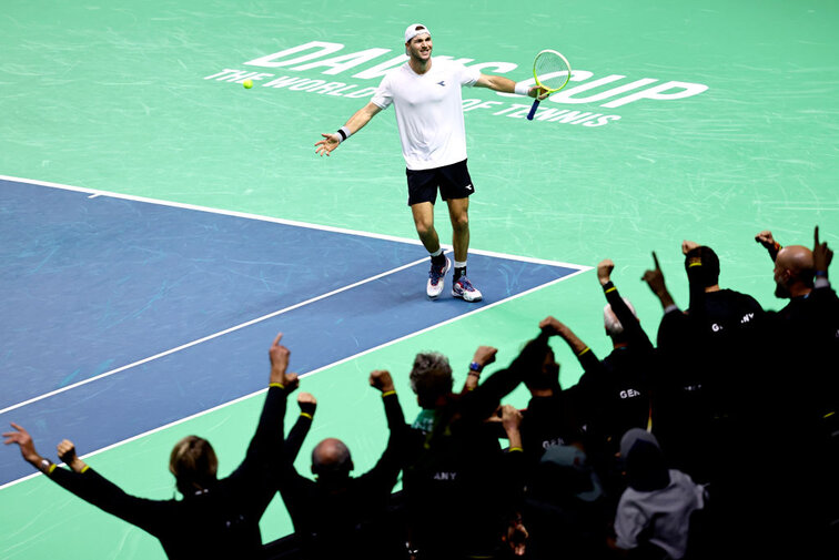 Deutschland trifft im Halbfinale auf die Niederlande