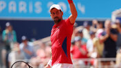 Novak Djokovic jubelt im Stade Roland-Garros bei den Olympischen Spielen 2024