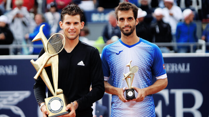 Home win, the first: Albert Ramos-Vinolas stands in trellis in Kitz 2019