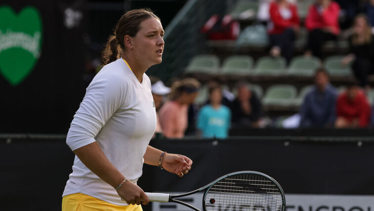 Jule Niemeier gelang in der ersten Runde ein Überraschungssieg gegen Maria Sakkari.