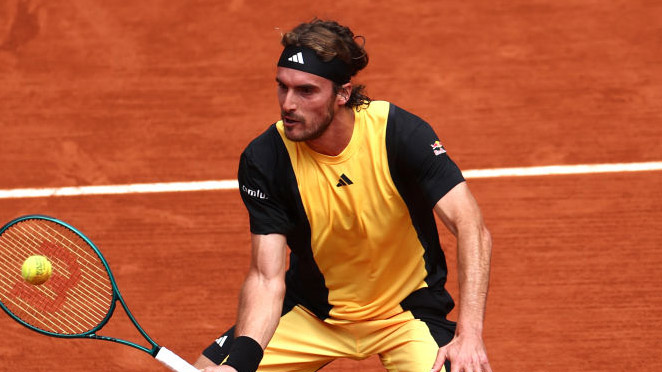 Die Bewerbungsunterlagen sind auf dem Weg Richtung Dortmund - Stefanos Tsitsipas in Roland-Garros 2024