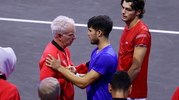 John McEnroe brauchte gestern Trost - von Carlos Alaraz und auch Taylor Fritz