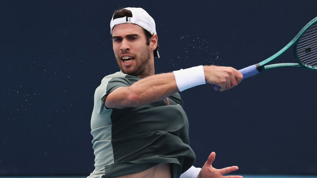 Karen Khachanov steht in Peking im Viertelfinale