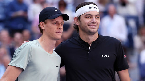 Jannik Sinner und Taylor Fritz sind in Turin gut gestartet