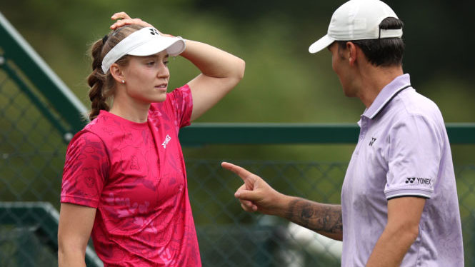 Elena Rybakina und Stefano Vukov in Wimbledon